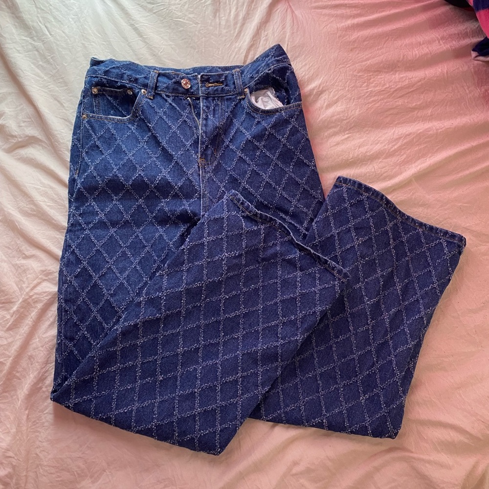 Adika Cliff Textured Pattern Jeans